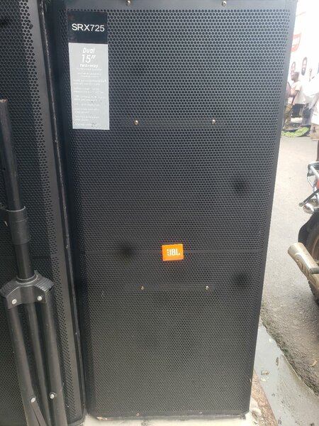 JBL SRX725 Dual 15" Speaker