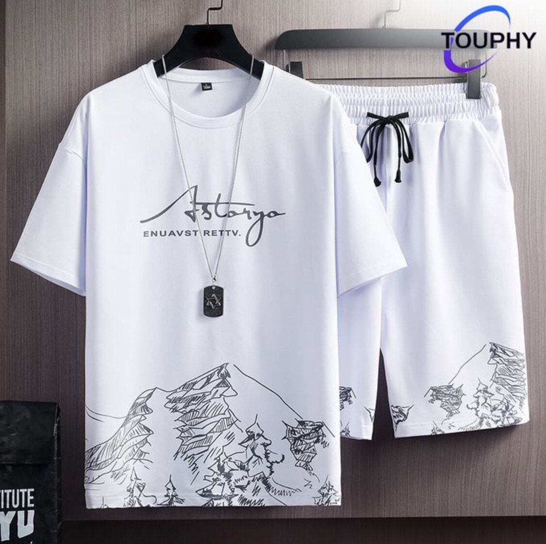 T-shirts and shorts set