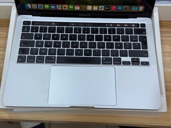 MacBook Pro M2  8G / 256G