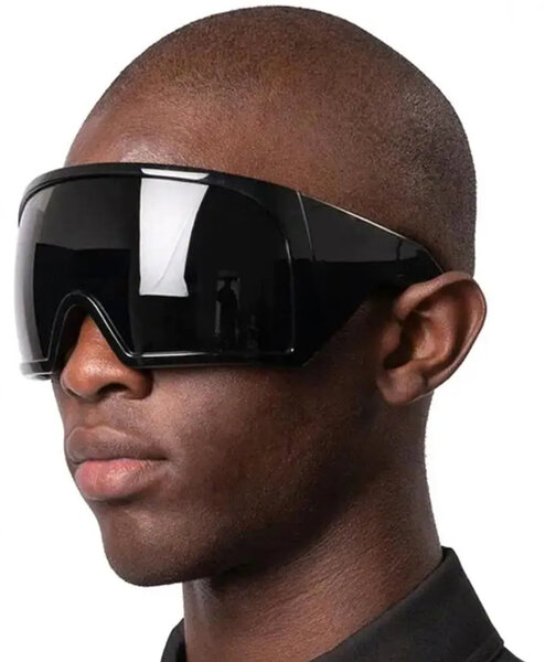 Lunettes de soleil futuristes