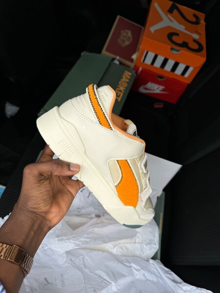 PUMA SLIPSTREAM MARKET