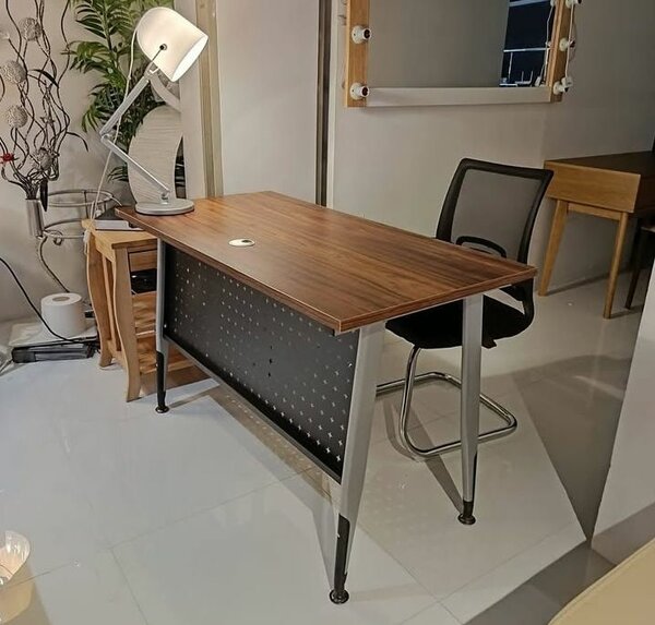 1.2 M desk