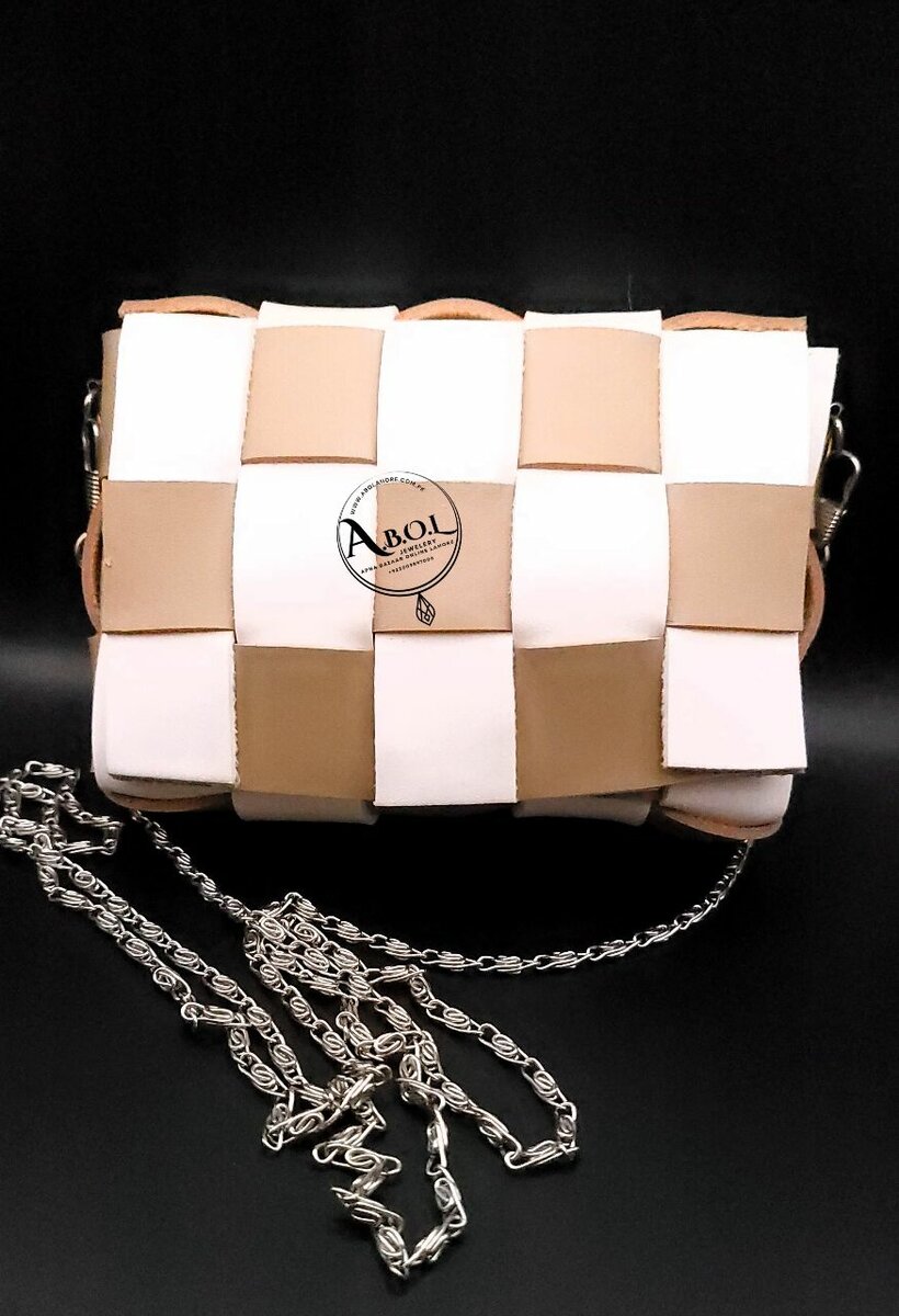 Kids bag with big chain