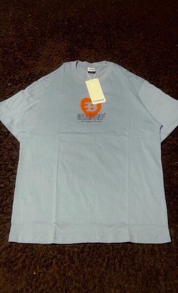 T-shirt unisexe style moderne