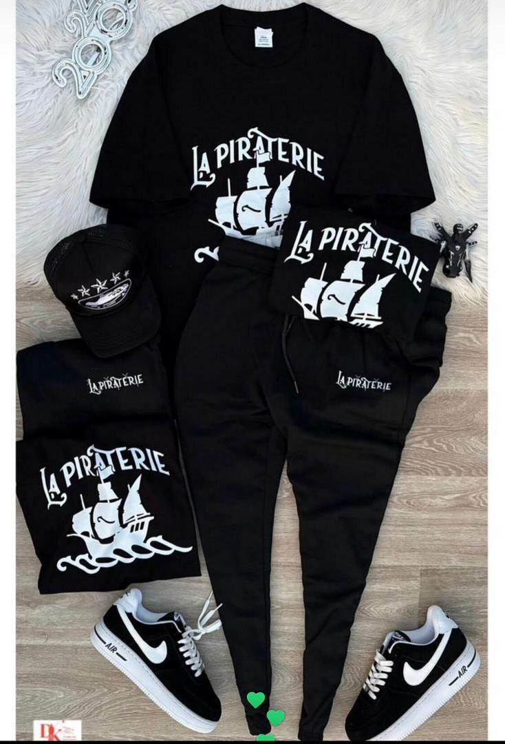 Complet tee-shirt piraterie