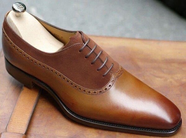 Chaussures classiques en cuir marron