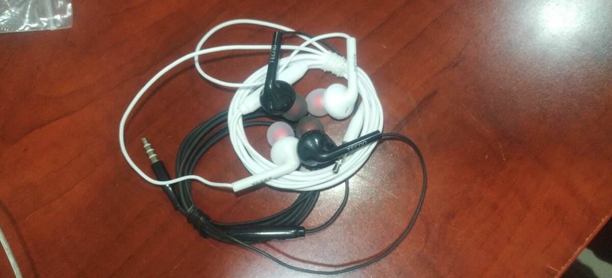 St 12 handfree headphone for mobile laptop computer