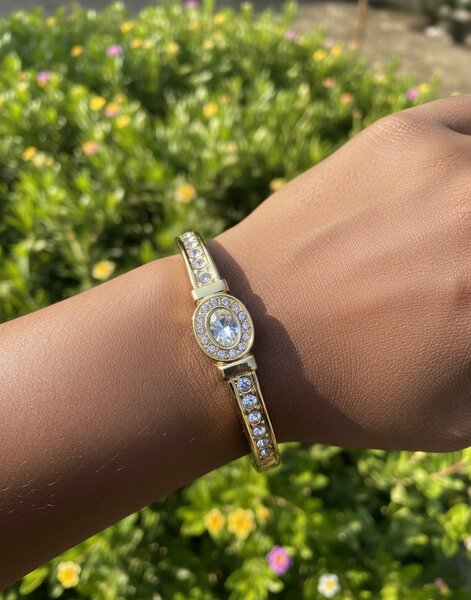 Bracelet en or avec cristaux