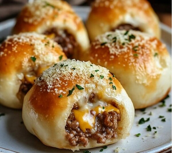 Pains fourrés viande hachée