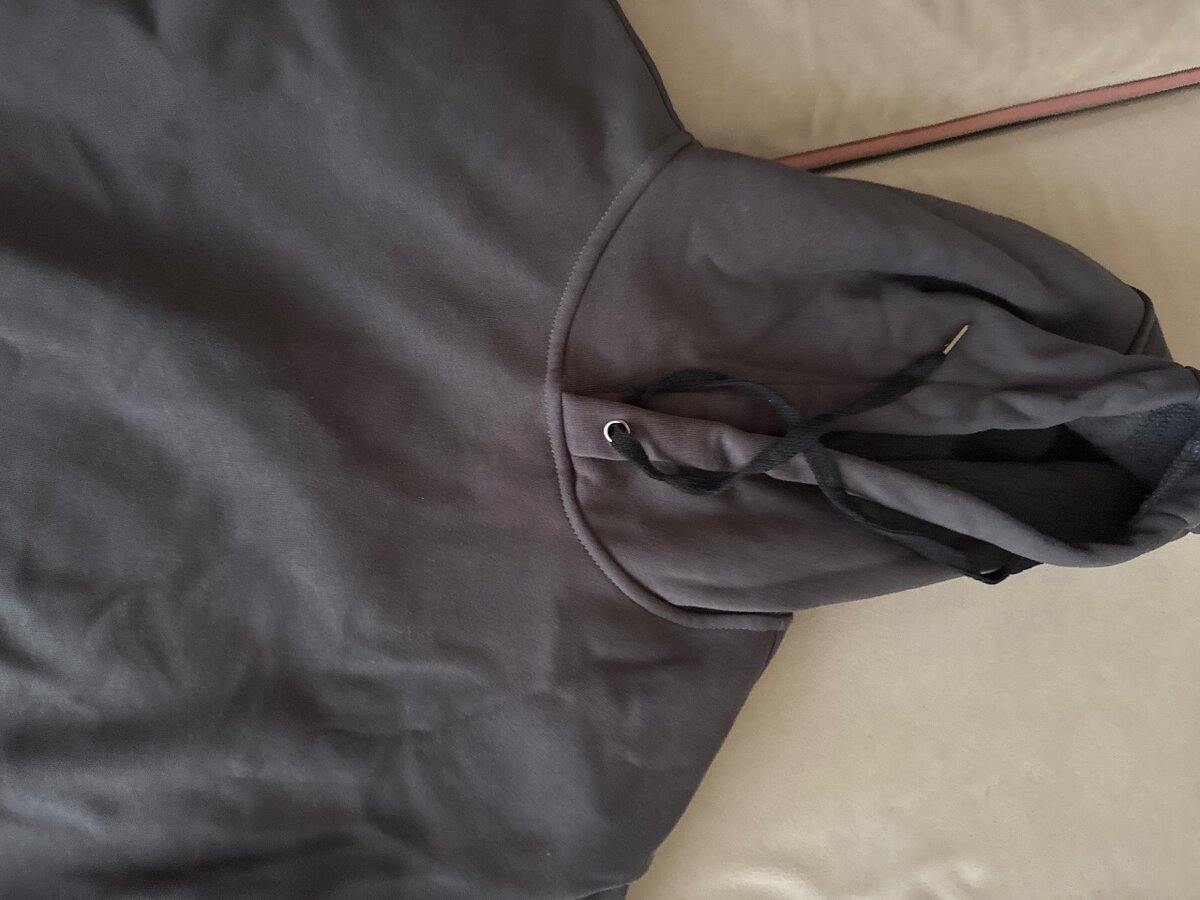 Худи серого цвета