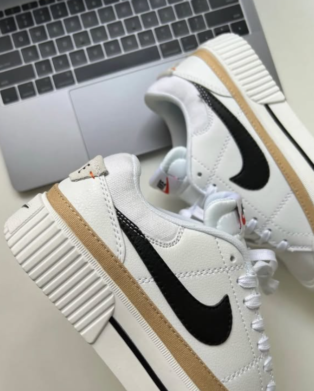 Sneakers Nike White