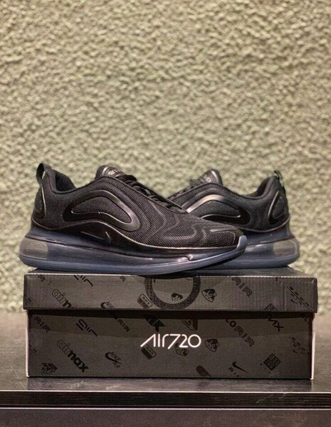 NIKE AIRMAX 720