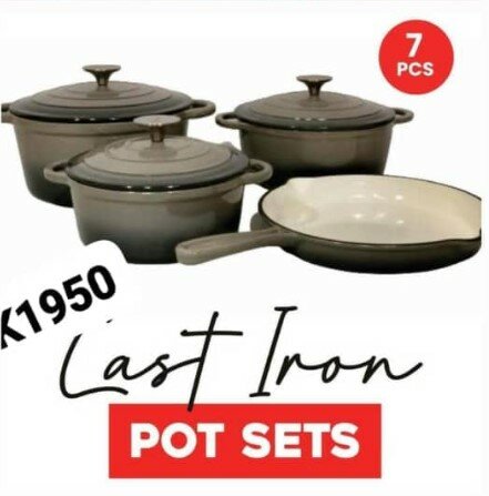 Set of pots and pans