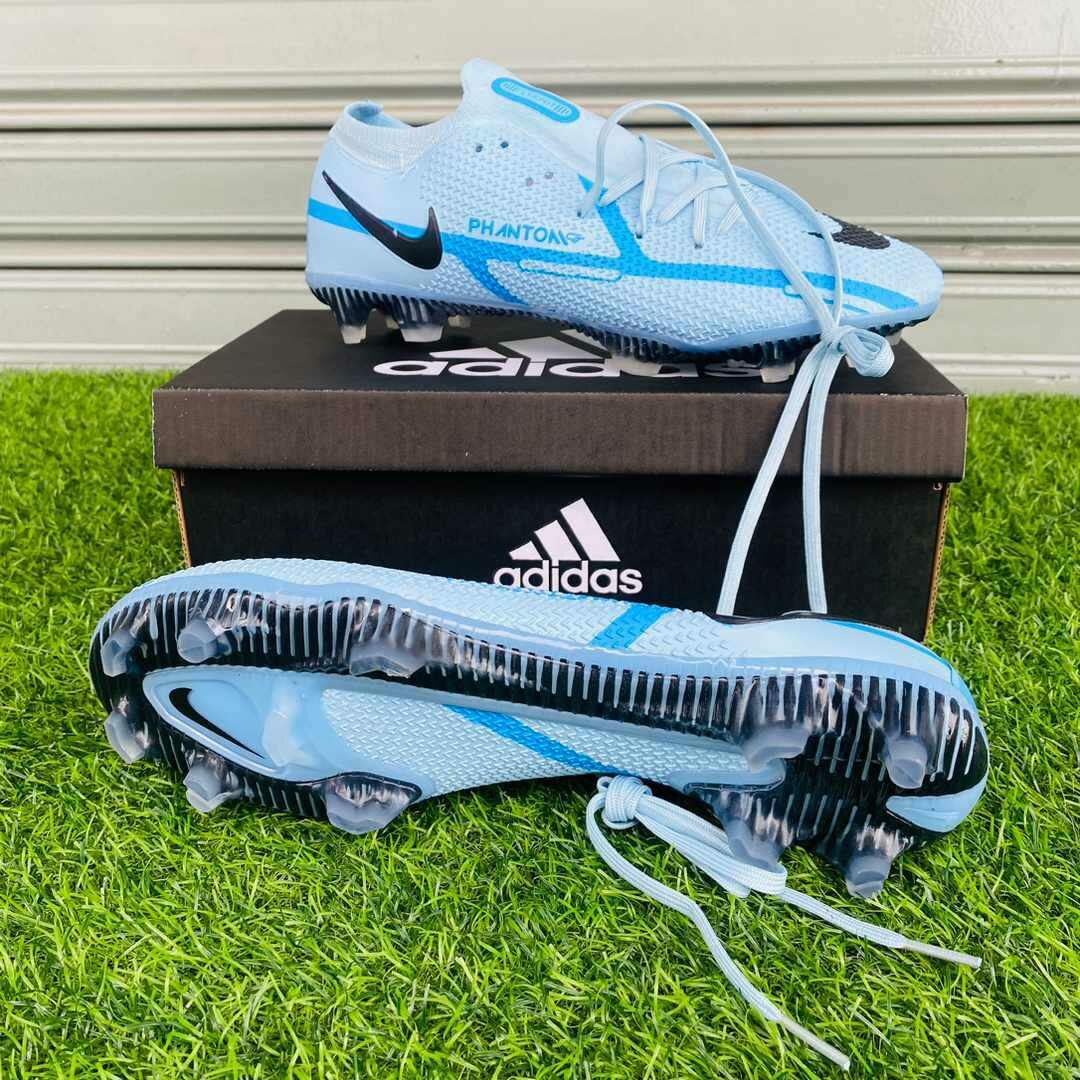 Nike phantom football boots