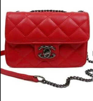 Stylish women's handbag red
