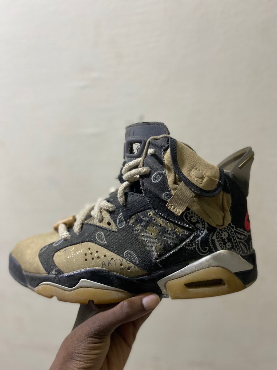 Jordan 6 Travis Scott bandana