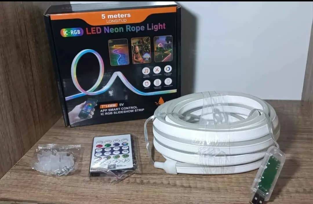 Ruban lumineux multicolore .