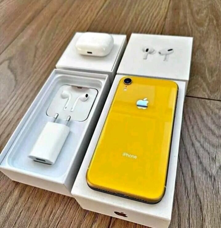 iPhone Jaune avec Accessoires