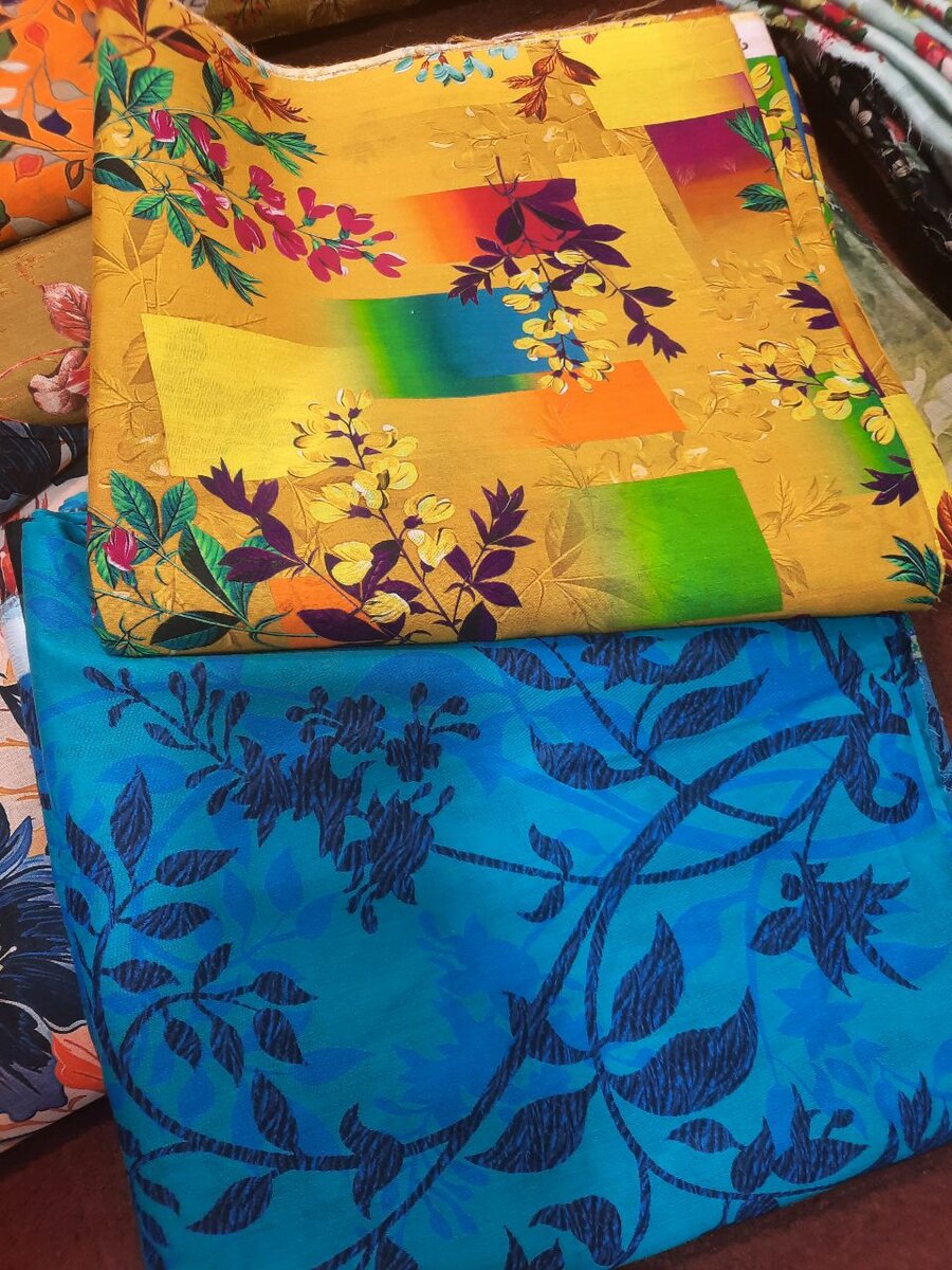 Al karam 3 pcs ladies unstitched suit