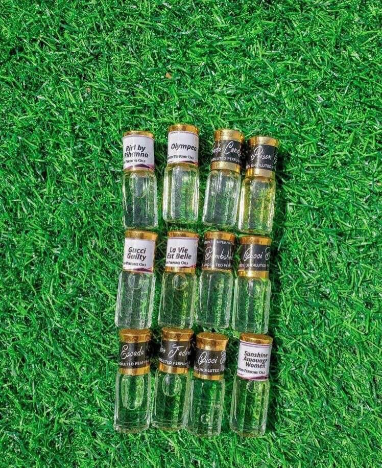 Perfume oils seller