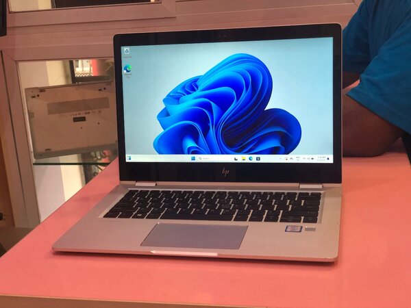 HPElitebookx3601030 G2/16gb/ram/256ssd/i5