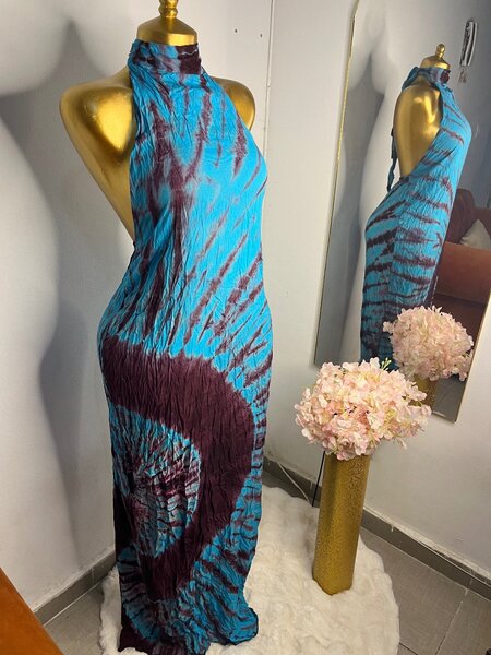 Robe dempé dos nue