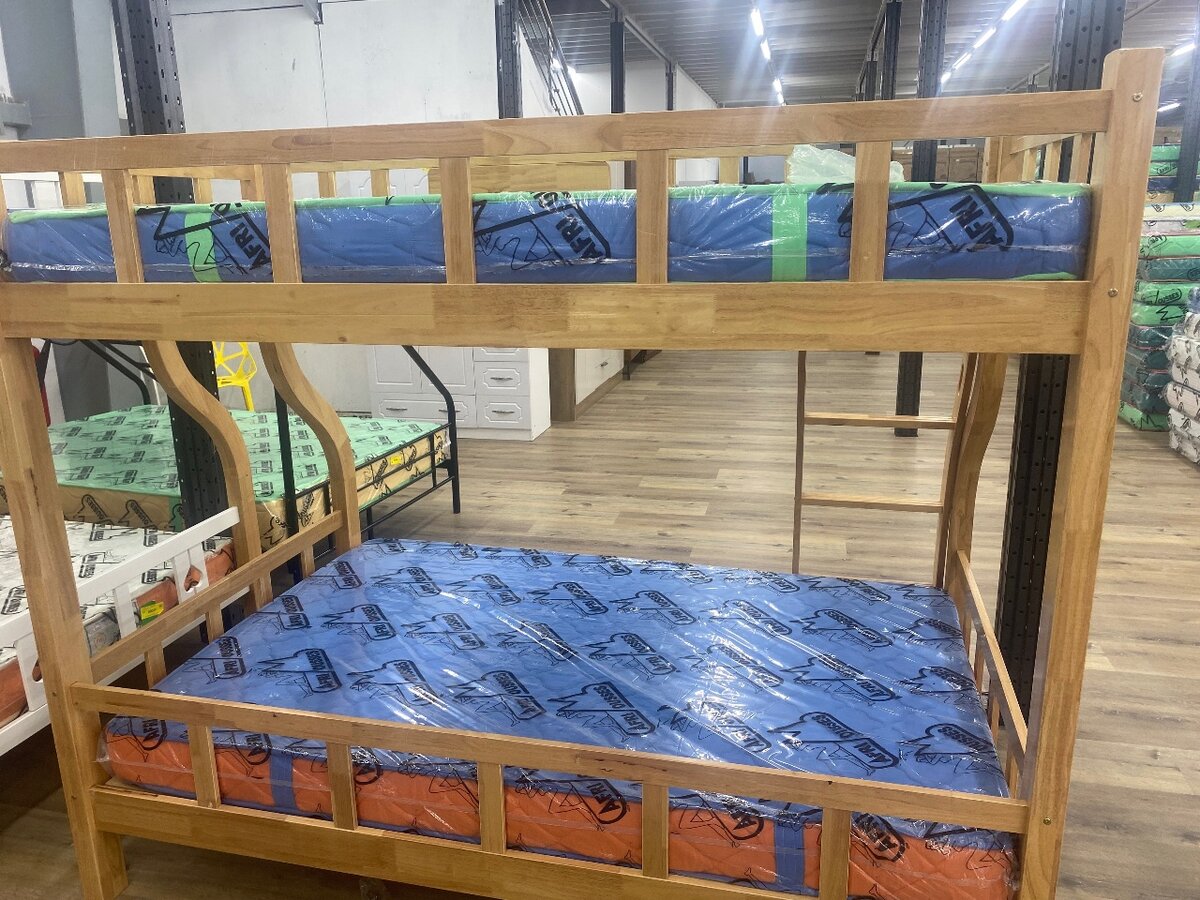 Lit superposé en bois robuste