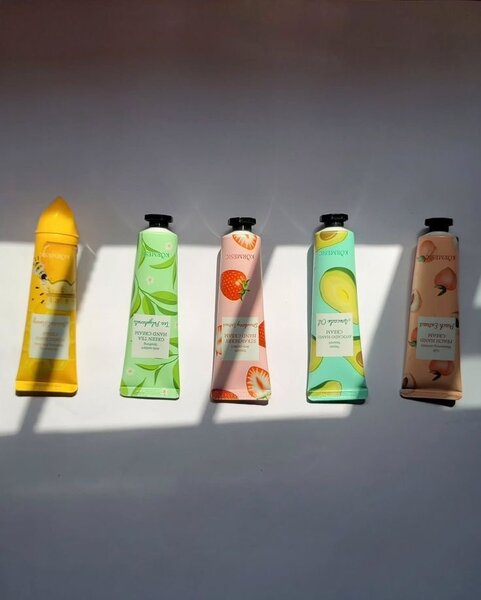 Moisturizing hand cream