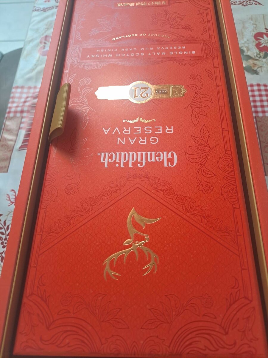 Glenfiddich Gran Reserva 21 Year Old single malt Scotch