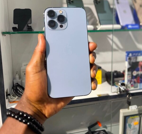 Very neat iPhone 13 Pro Max