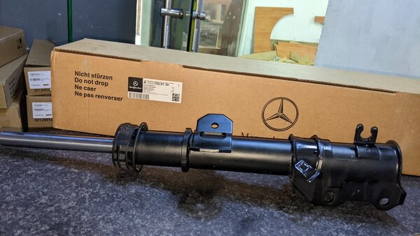 Front Shocks Absobers For Mercedes Benz Viano X447 2020