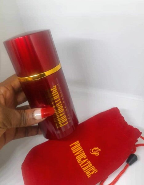 Parfum Rouge Éclatant