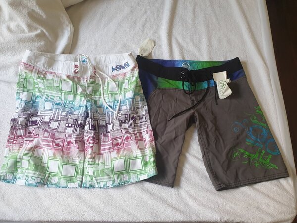 Short de plage type surf taille 38, femme ou homme