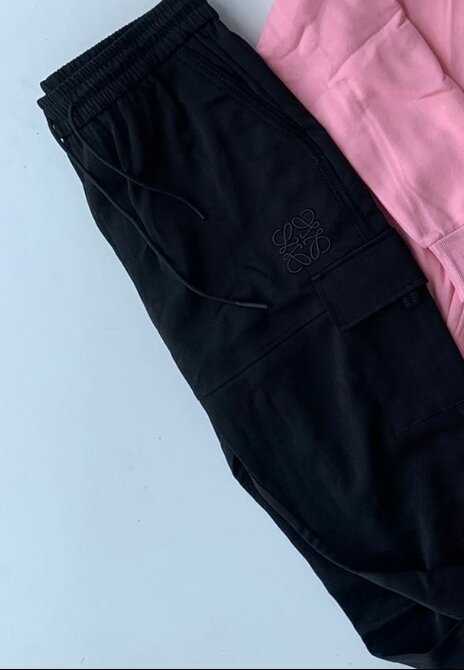 Pants black color