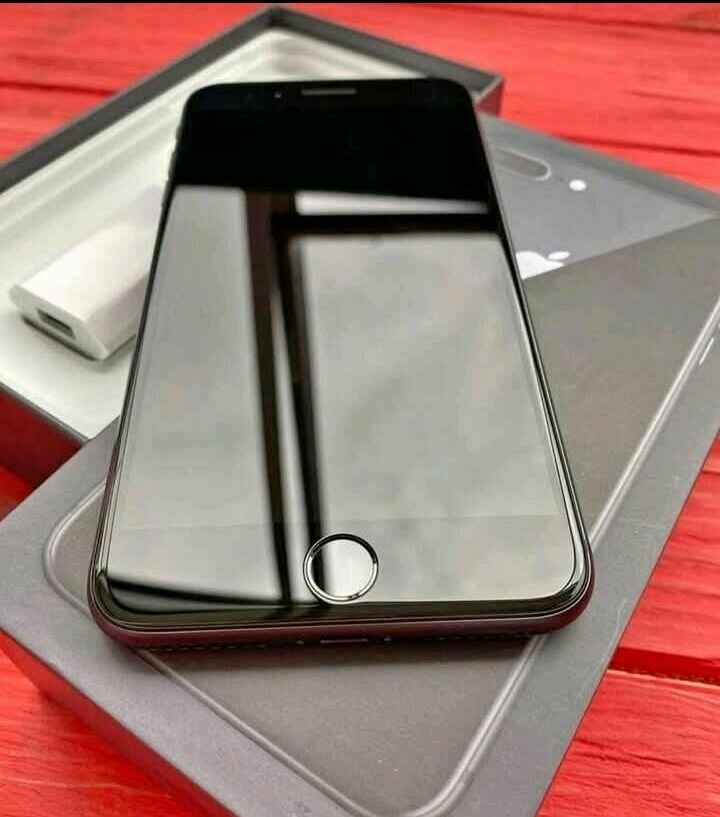 iPhone 8 Plus 64 Go Noir