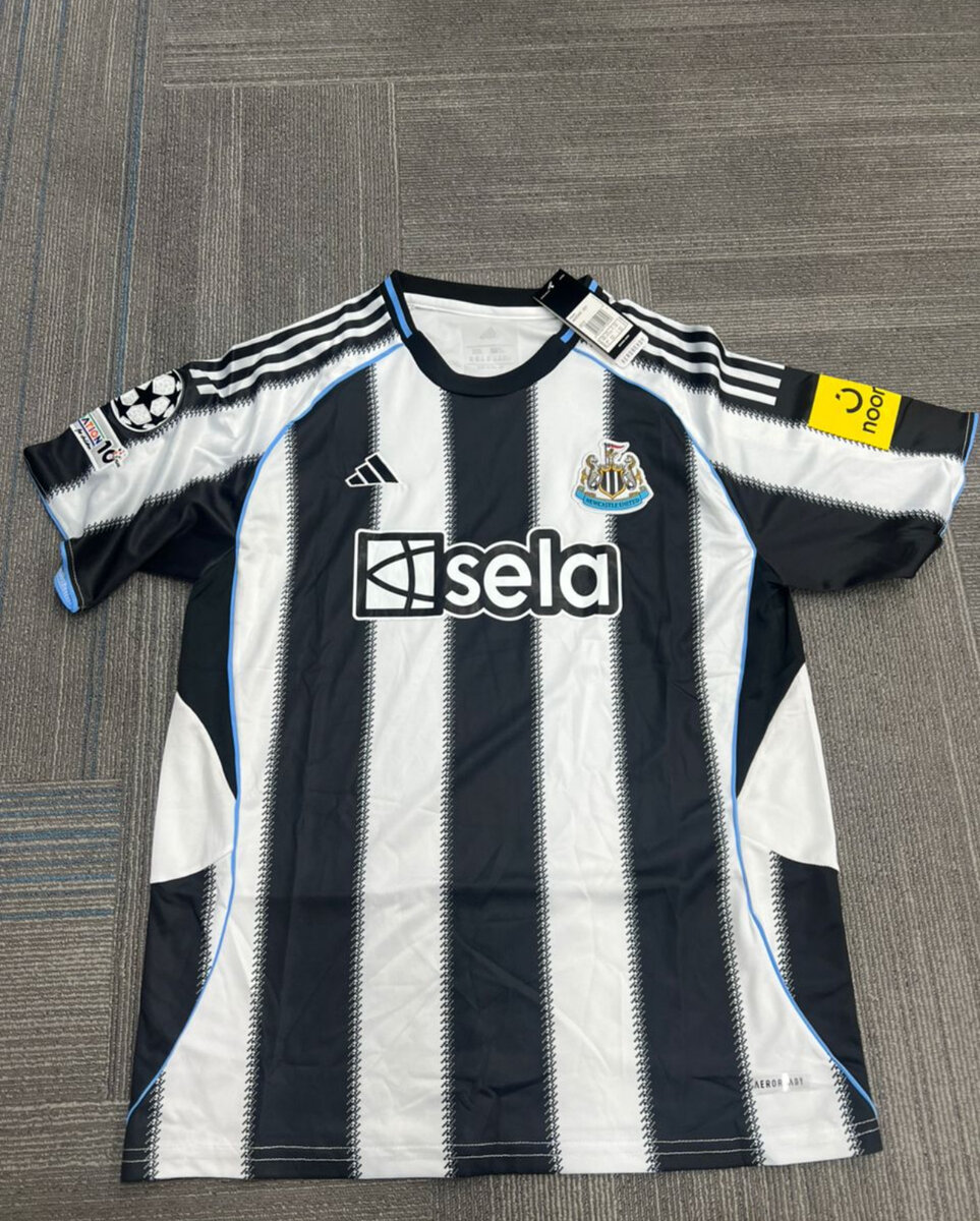Maillots de football authentiques