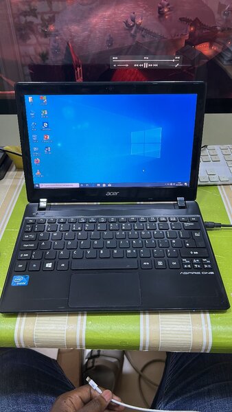 Ordinateurs portables Acer aspirer one