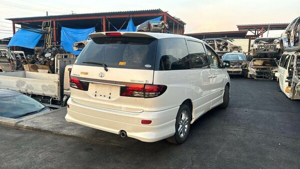 Все запчасти для Тойота естима