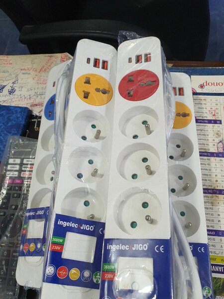 MULTIPRISE DE PROTECTION AVEC PORT USB/USB TYPE C