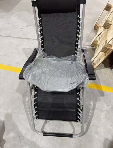 Chaise longue pliante extérieure