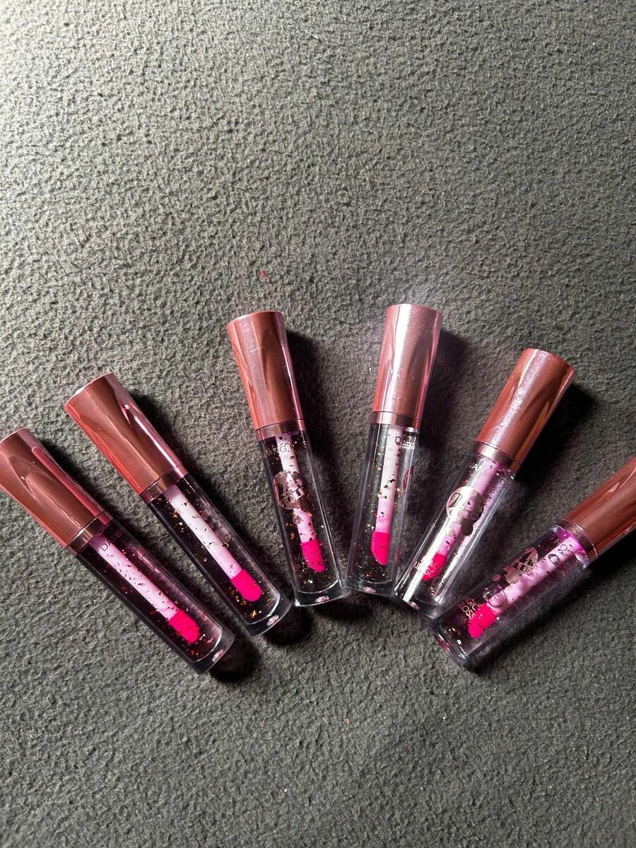Color changing lipgloss