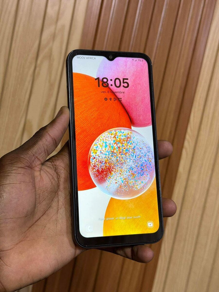 Samsung Galaxy A14 128giga/4  tout passe propre