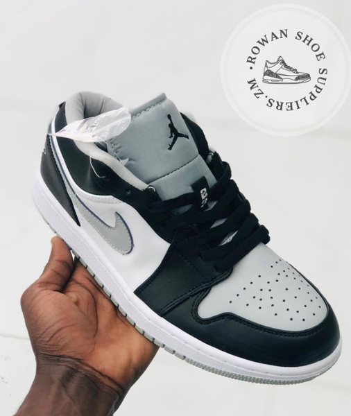 Jordan Air Jordan 1 sneakers in black and gray Sizes:3-10
