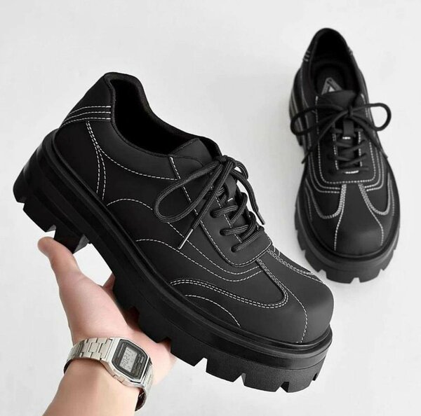 Chaussures à plateforme noires