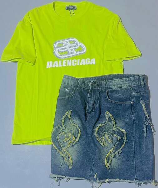 T-shirt avec short en jean