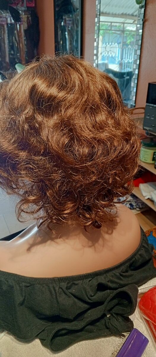 Perruque Bouclée Chic