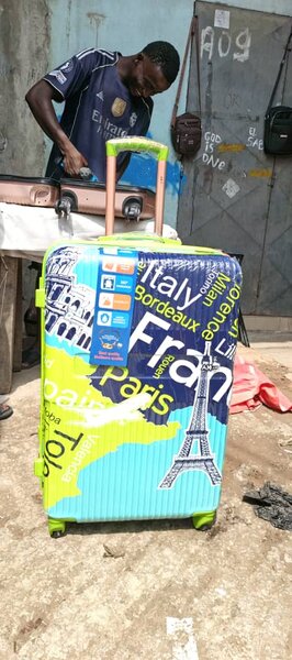 Valise à motifs colorés 23kg