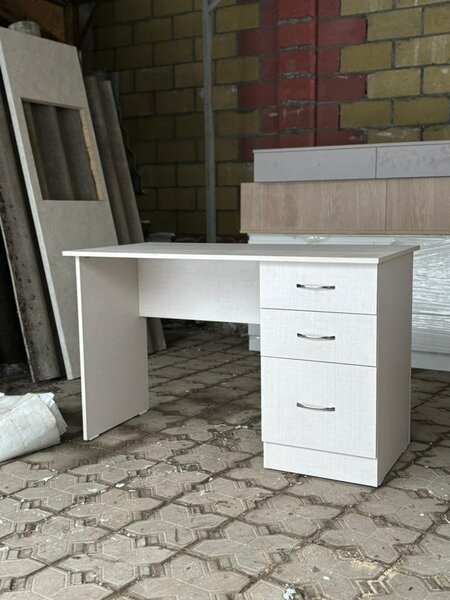 Стол офисный новый!!!