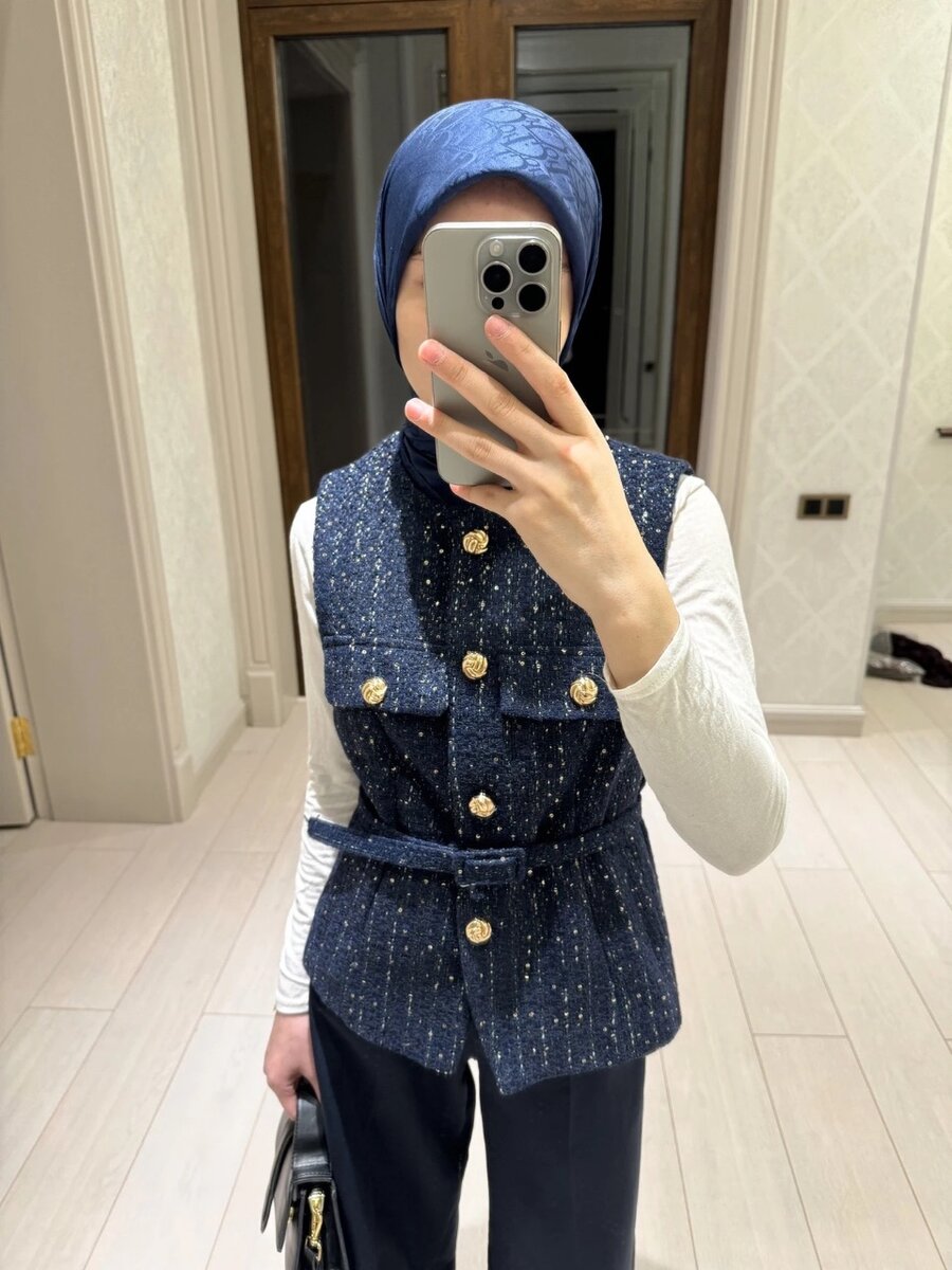 Твидовый жилет