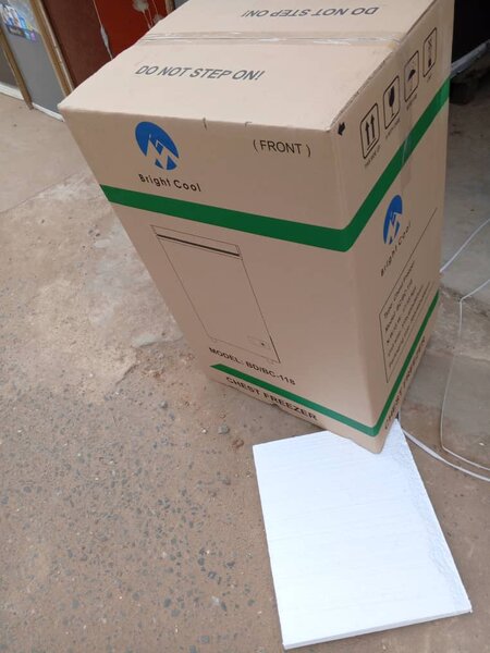 Bright cool chest freezer 100litres